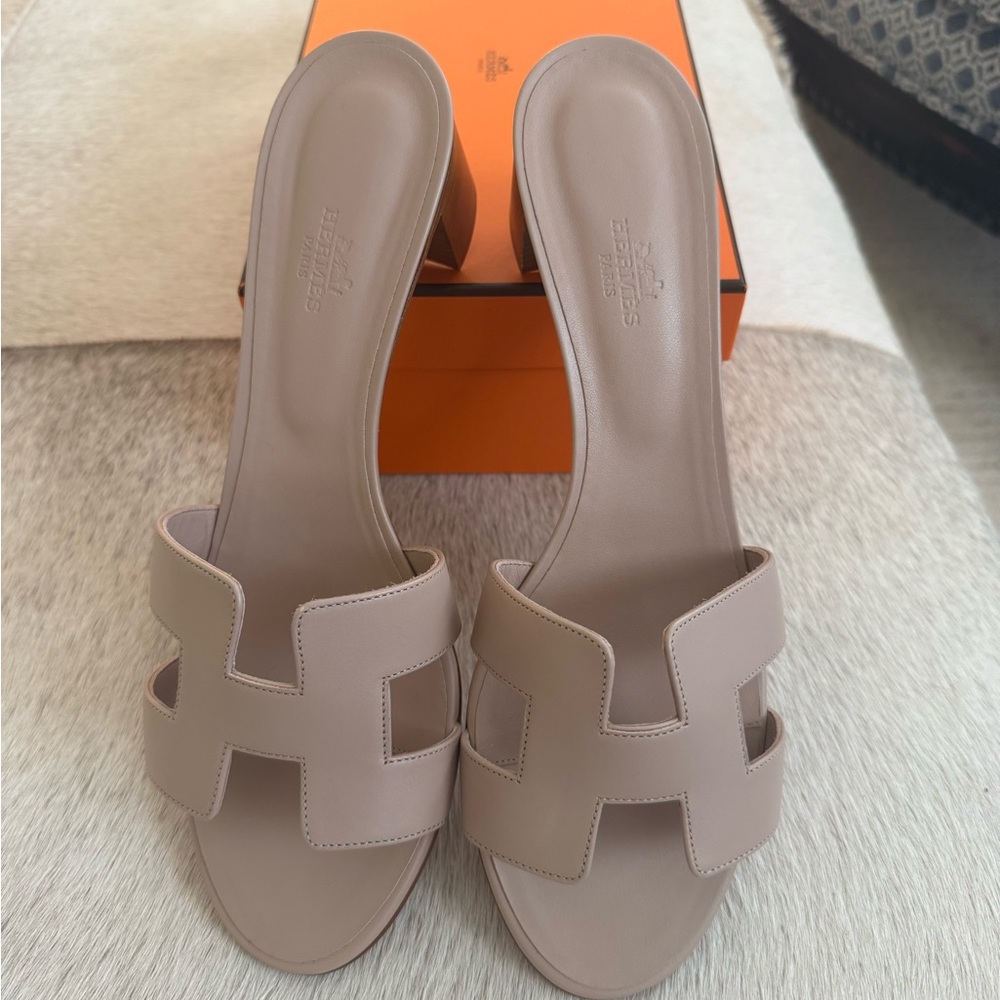 Hermes Oasis Women's Beige Sandals BNIB size 42